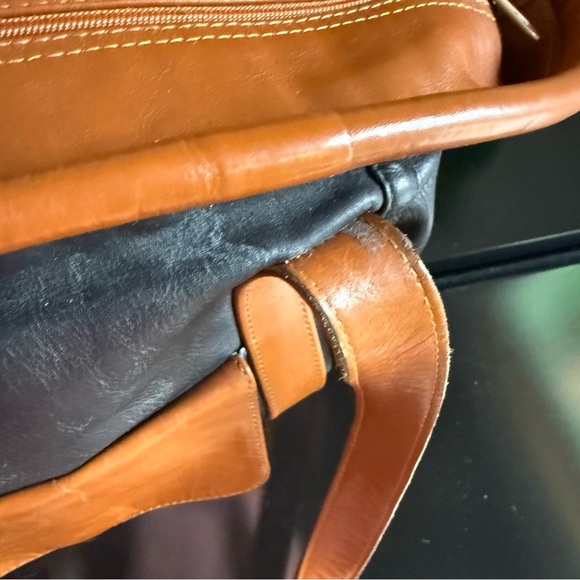 VILLAGE TANNERY Designs by Sevestet New York All Leather Messenger Tote XL - Picture 9 of 12